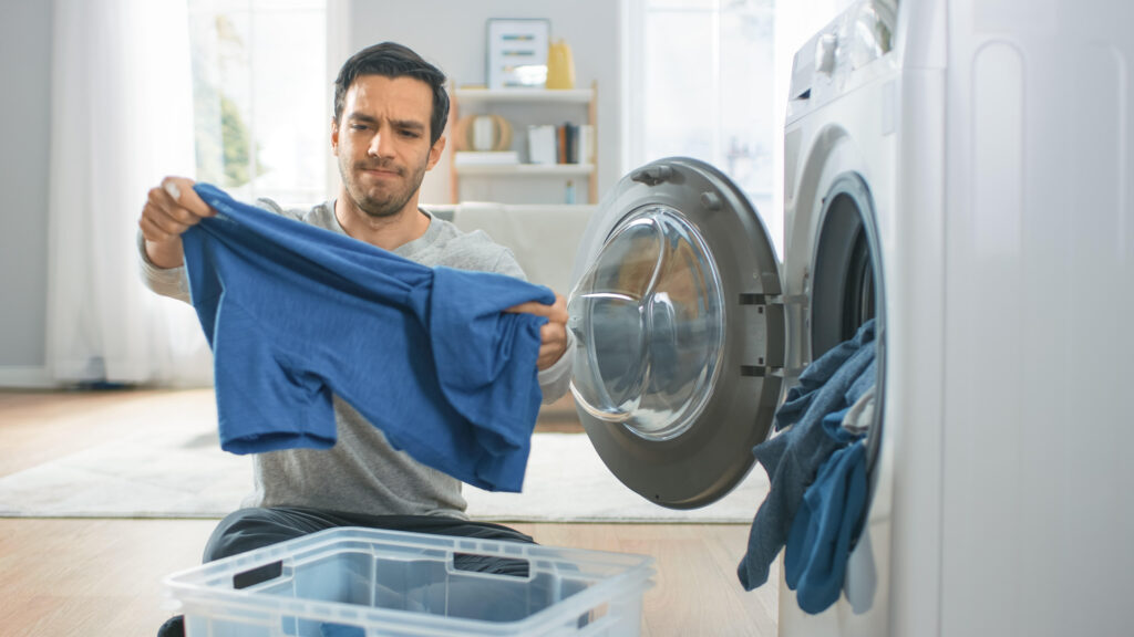 How do I remove laundry odors?